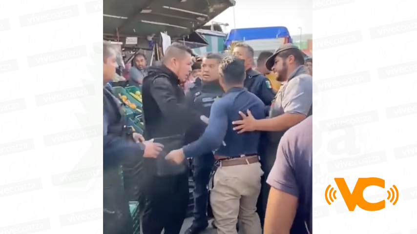 Motociclista golpea a un policía en Queretaro Motociclista golpea a un policía en Queretaro