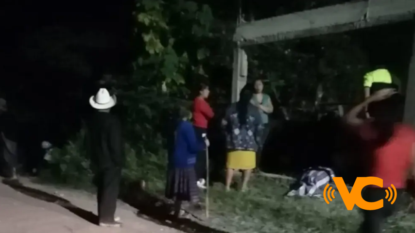 Mujer muere en paradero de Tlilapan esperando la llegada de una ambulancia