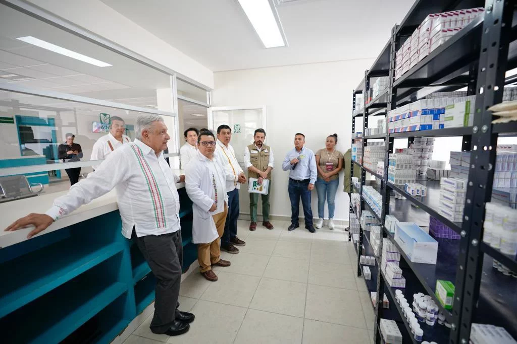 Anuncia AMLO que ya se cuentan con bodegas para resguardar medicamentos