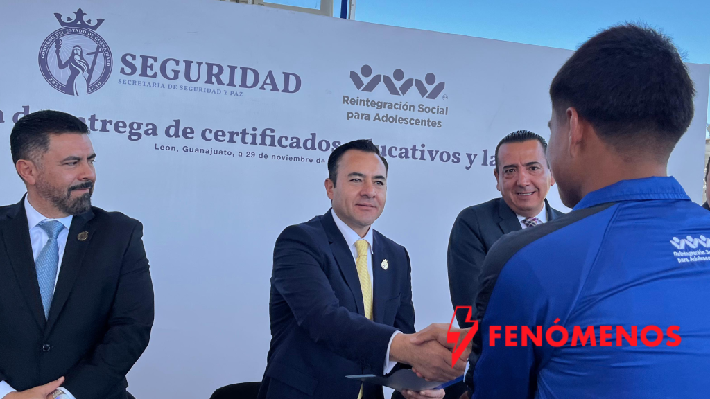 Reciben certificados educativos y laborales adolescentes privados de su libertad Reciben certificados educativos y laborales adolescentes privados de su libertad
