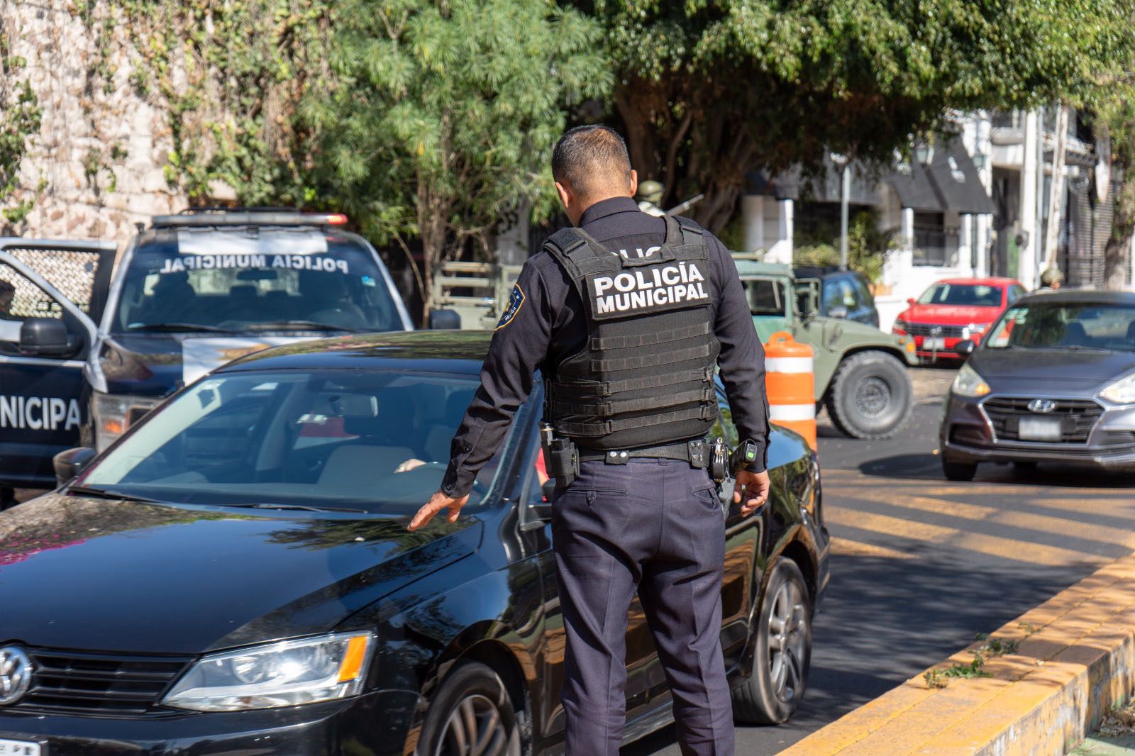 Imagen de Refuerza SSPMQ el orden en la capital con 83 puntos de control vehicular y recorridos interinstitucionales 3