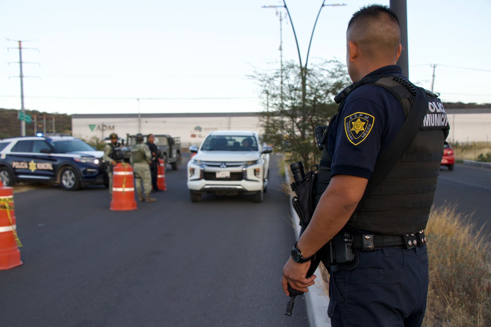 Imagen de Refuerza SSPMQ el orden en la capital con 83 puntos de control vehicular y recorridos interinstitucionales 4