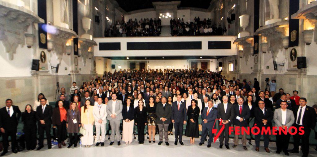 Ser colegiado fortalece el compromiso ético para el ejercicio de una profesión. Ser colegiado fortalece el compromiso ético para el ejercicio de una profesión.