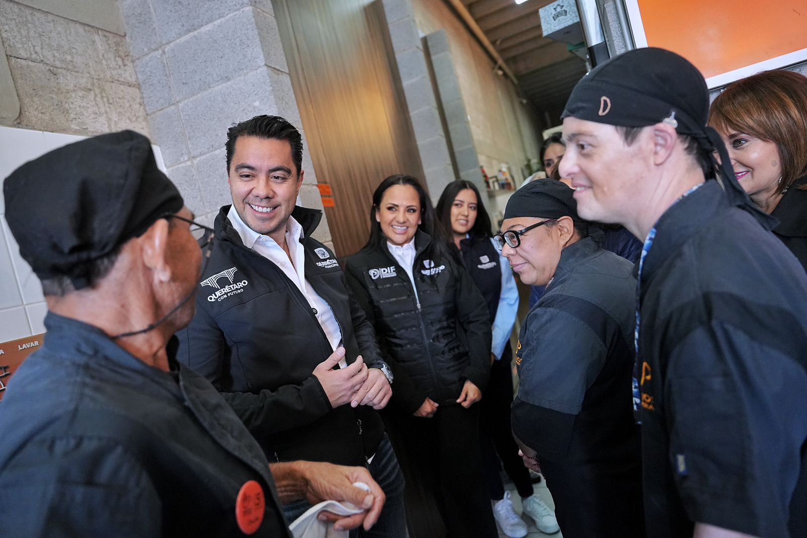 Imagen de Convive Felifer Macías con trabajadores de “Manos Cafeteras” 8