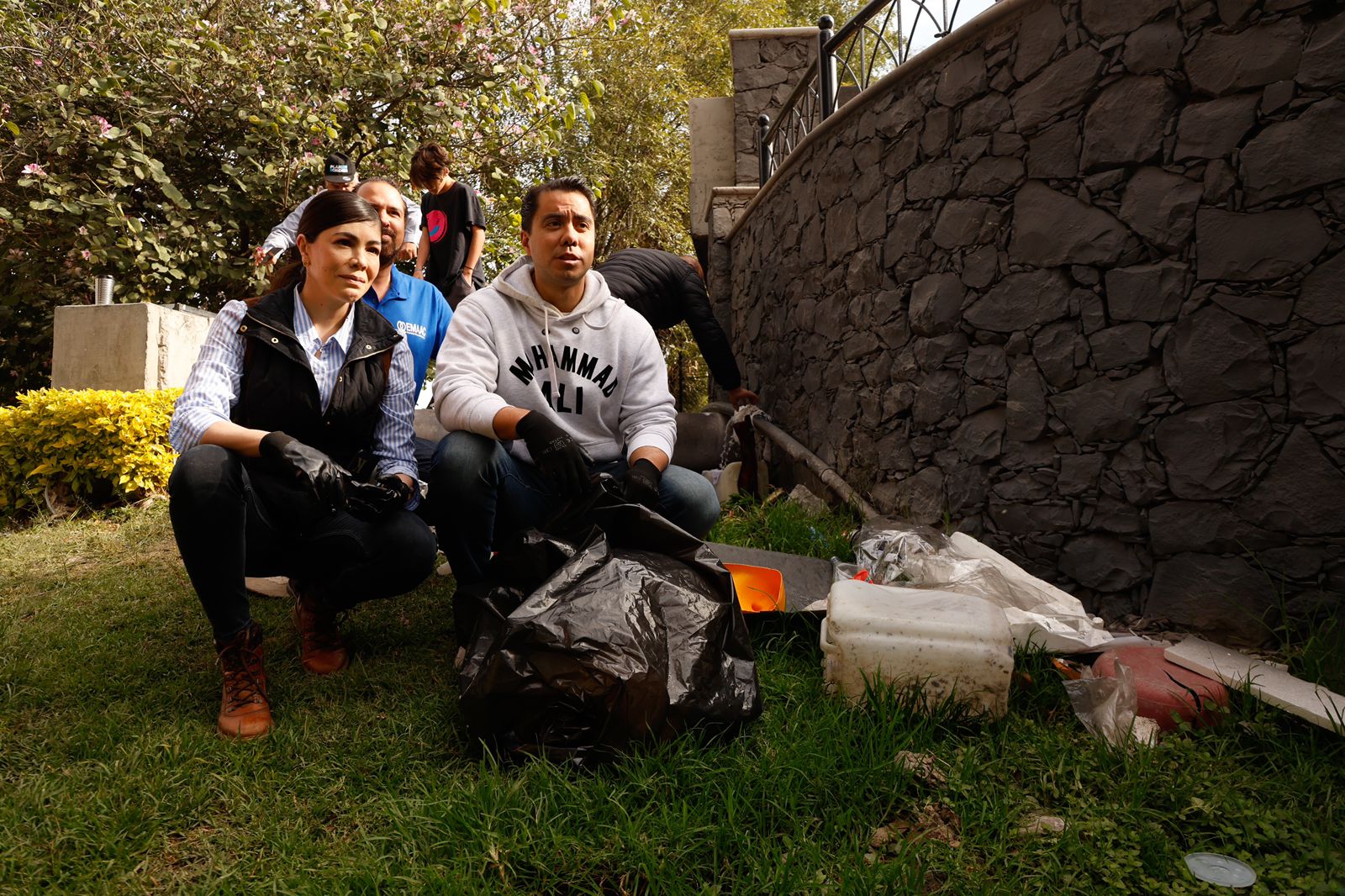 Imagen de Participa Felifer Macías en el saneamiento del Río Querétaro 9