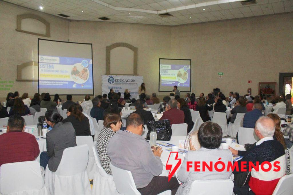 Autoridades educativas fortalecen estrategias con taller de diagnóstico y acompañamiento en la región sureste. Autoridades educativas fortalecen estrategias con taller de diagnóstico y acompañamiento en la región sureste.