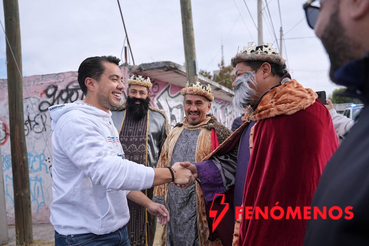 Felifer Macías celebra el Día de Reyes con las familias de San Pablo y San Francisquito Felifer Macías celebra el Día de Reyes con las familias de San Pablo y San Francisquito