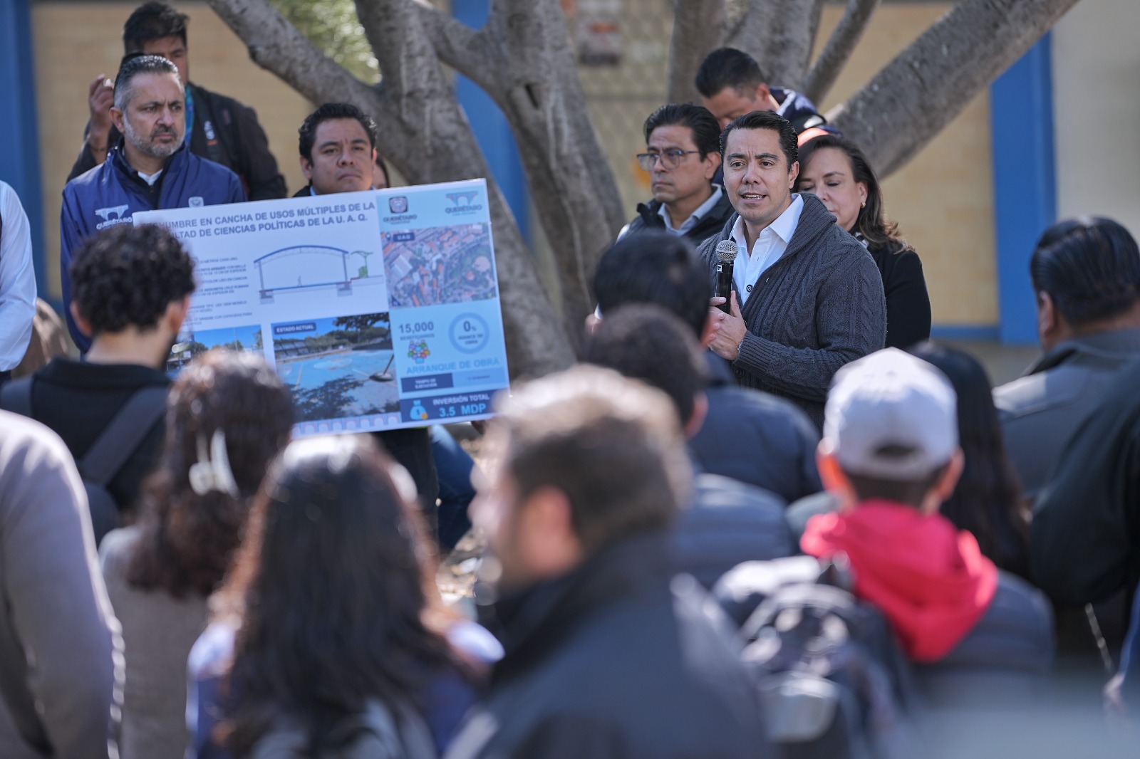 Imagen de Refrenda Felifer Macías su compromiso con la educación y con la UAQ 20