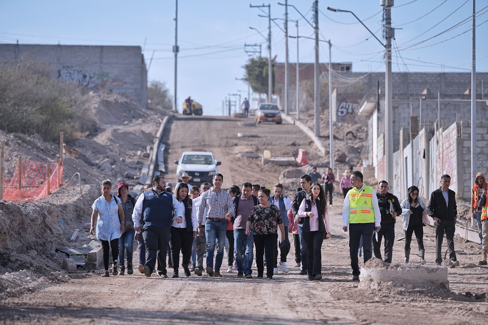 Imagen de Supervisa Felifer Macías 12 urbanizaciones en colonias de la Delegación Epigmenio González 5