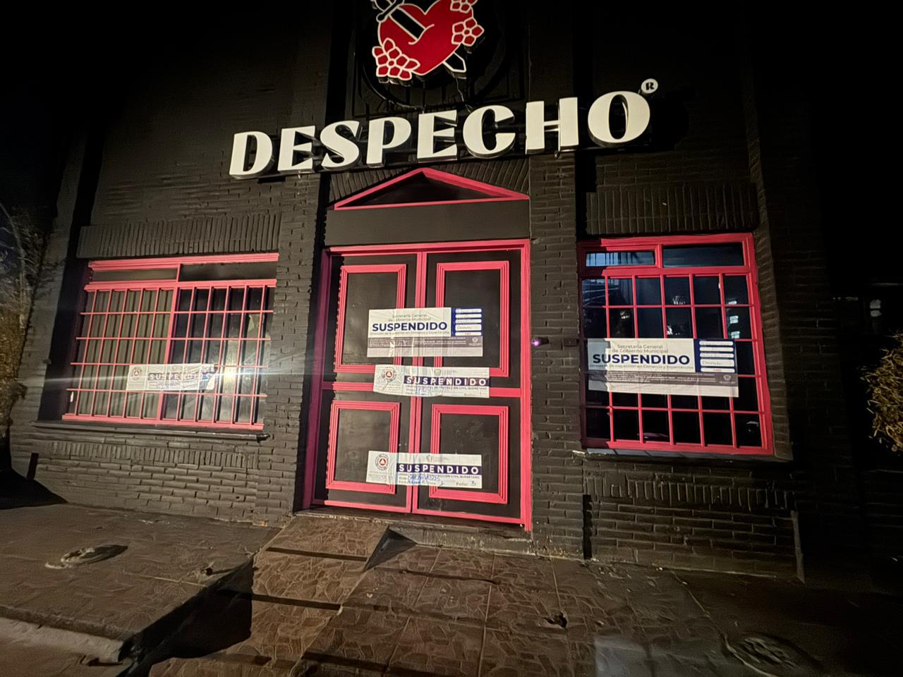 Imagen de Clausura Municipio de Querétaro el bar "Despecho" 3