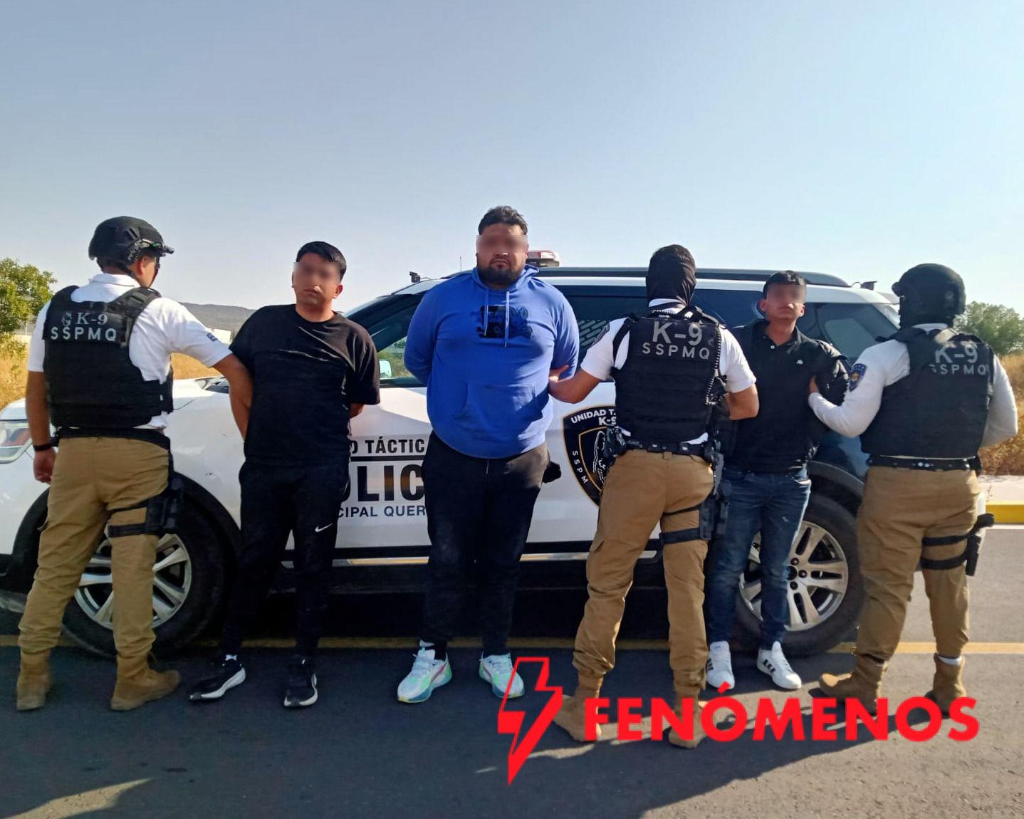 Policía de Querétaro detienen a tres sujetos con armas prohibidas Policía de Querétaro detienen a tres sujetos con armas prohibidas