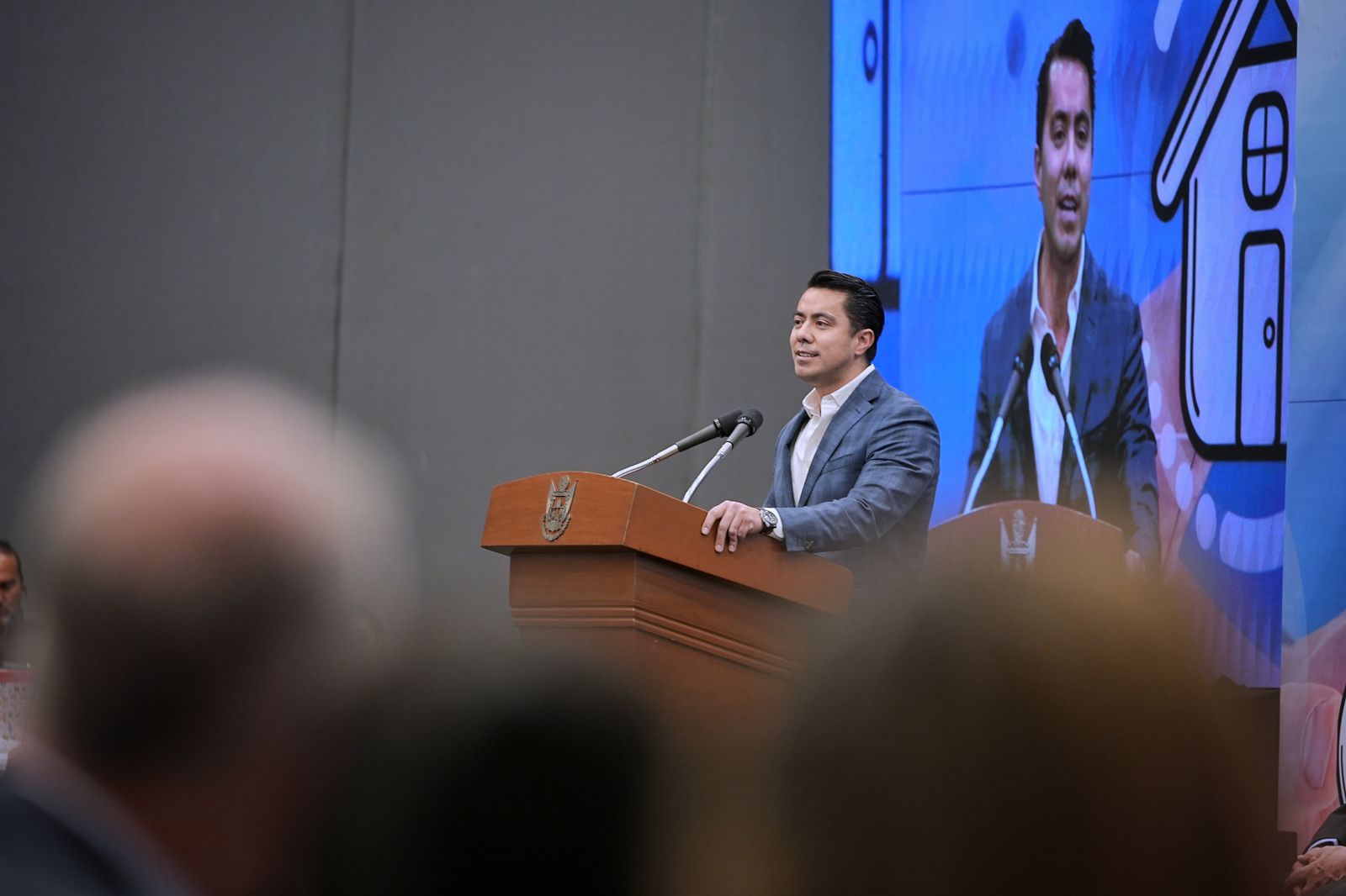 Imagen de Asiste Felifer Macías a la presentación de DE-CLARAQ, plataforma para la transparencia y rendición de cuentas 7