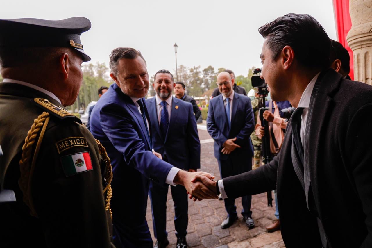 Imagen de Felifer Macías asiste al 112 aniversario del Día del Ejército Mexicano 3