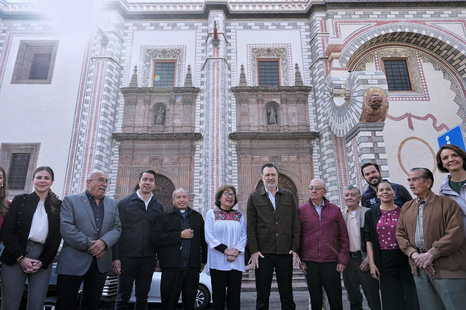 Imagen de Visita Felifer Macías obra de conservación de la fachada en el templo de Santa Rosa de Viterbo 11