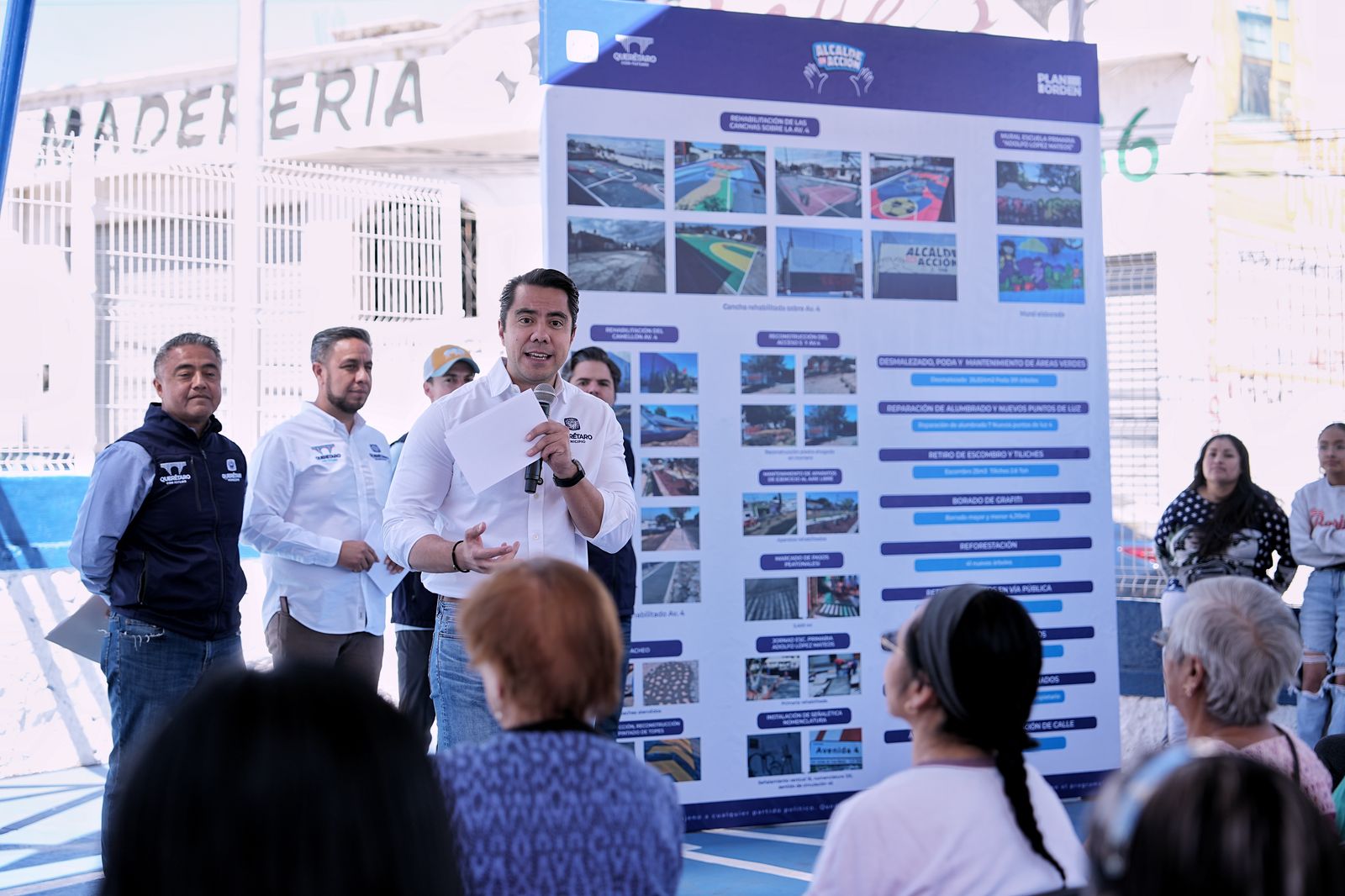 Imagen de Entrega Felifer Macías resultados de “Alcalde en Acción” en Lomas de Casa Blanca 6