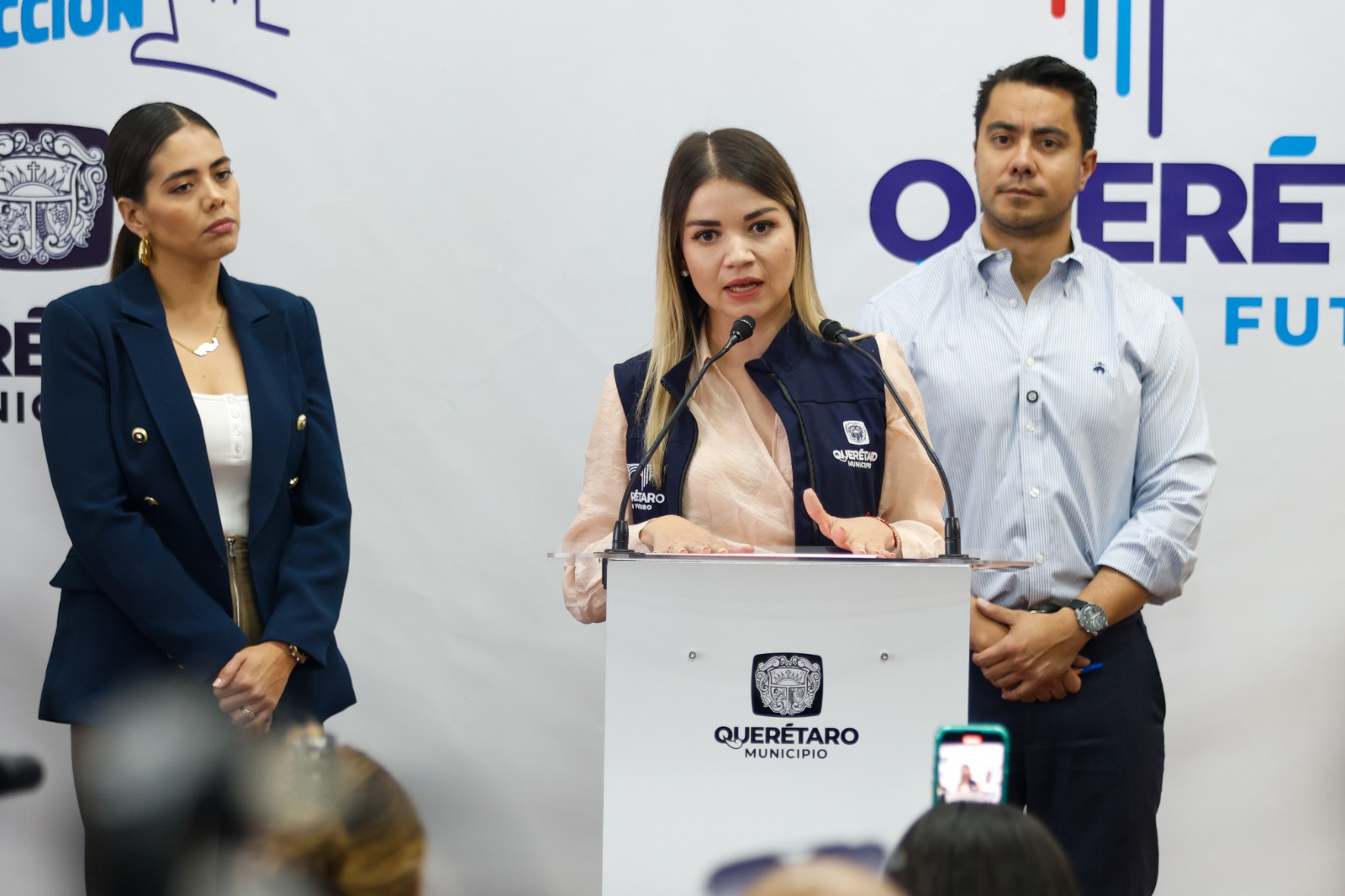 Imagen de Presenta Felifer Macías el Centro de Empoderamiento de la Mujer en Querétaro 4