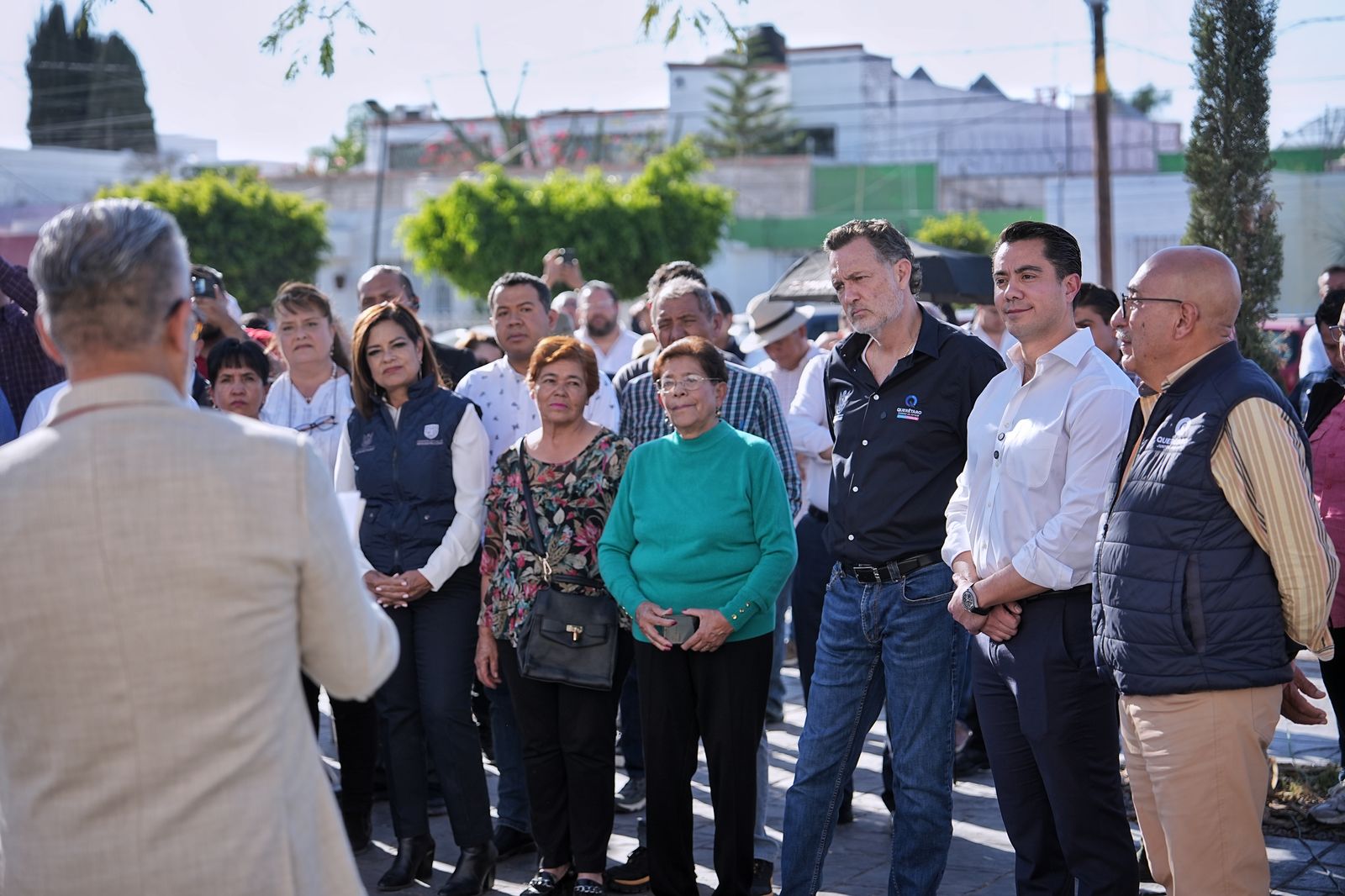 Imagen de Acompaña Felifer a Mauricio Kuri al mejoramiento de calles en La Moderna 7