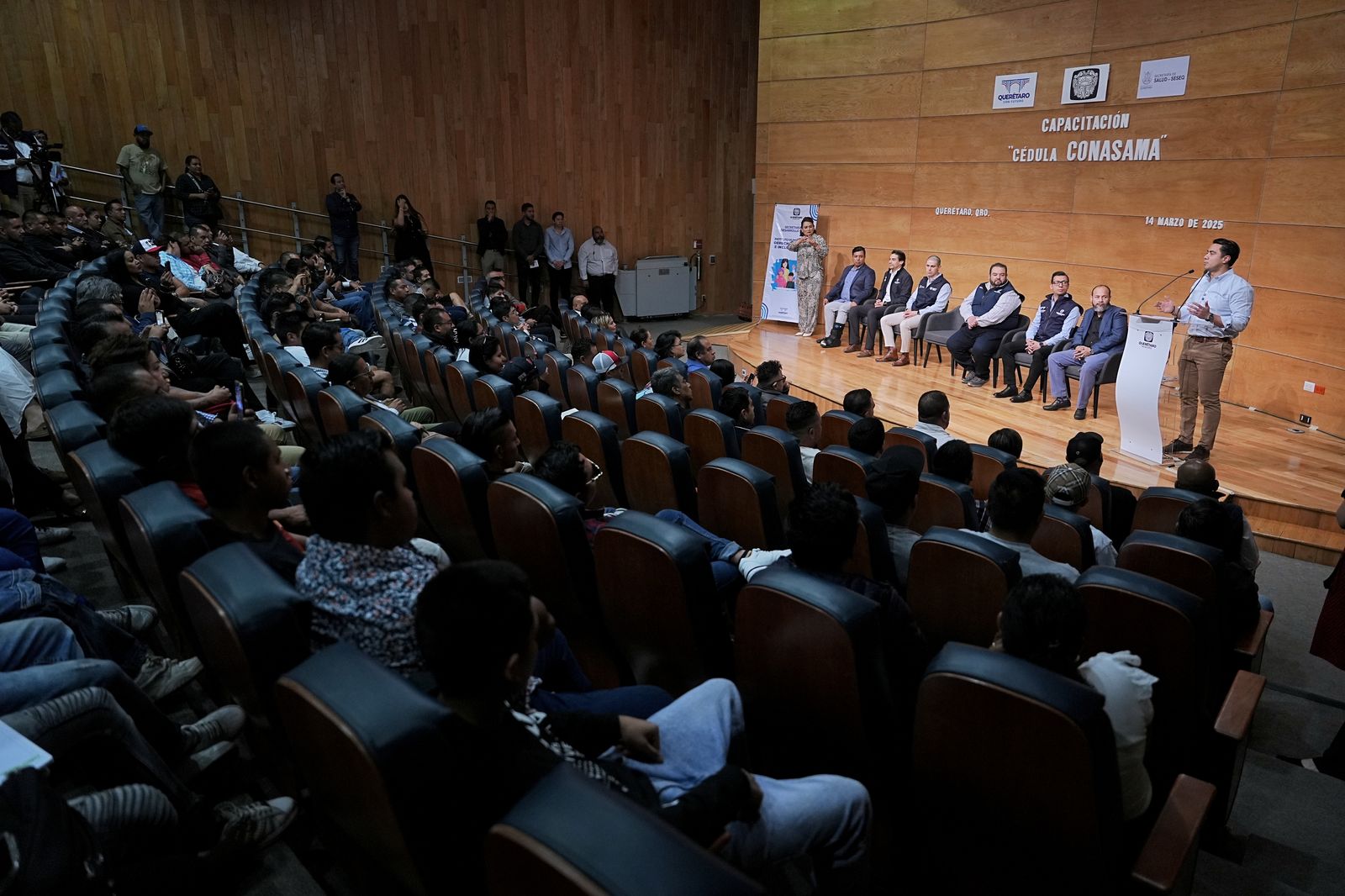 Imagen de Impulsa Felifer Macías “Cédula COSANAMA” para los centros de tratamientos de la capital 3