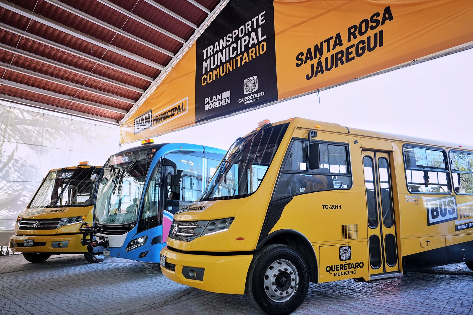 Imagen de Presenta Felifer Transporte Municipal Comunitario en Santa Rosa Jáuregui 26