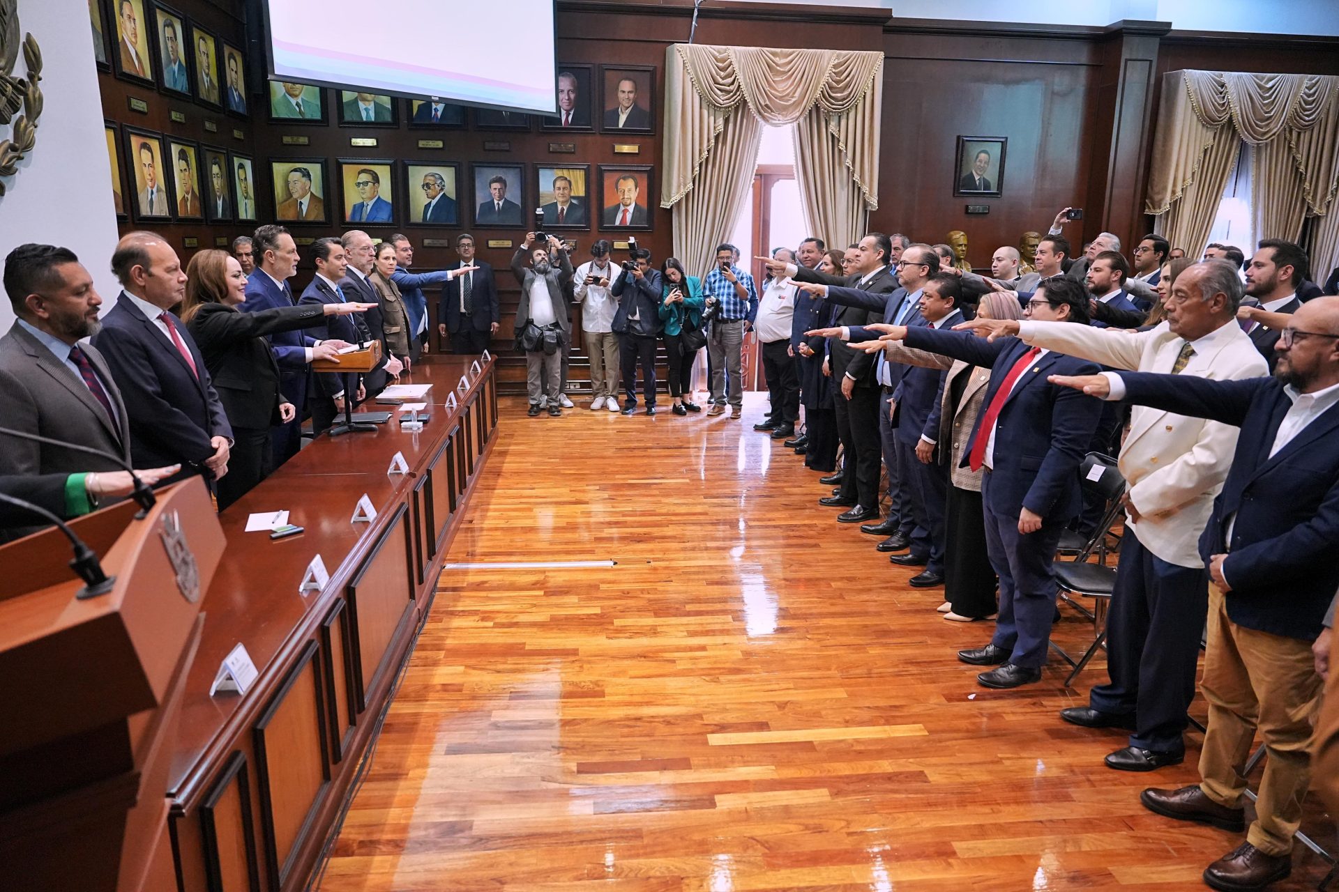 Imagen de Vamos por más crecimiento con reglas claras y competencia leal en el comercio: Felifer Macías 3
