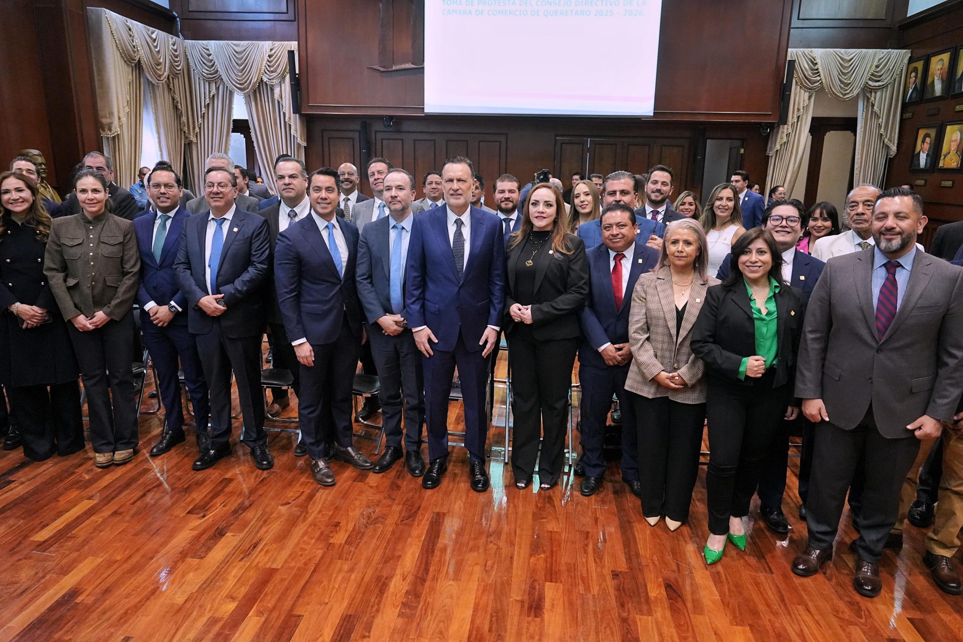 Imagen de Vamos por más crecimiento con reglas claras y competencia leal en el comercio: Felifer Macías 5