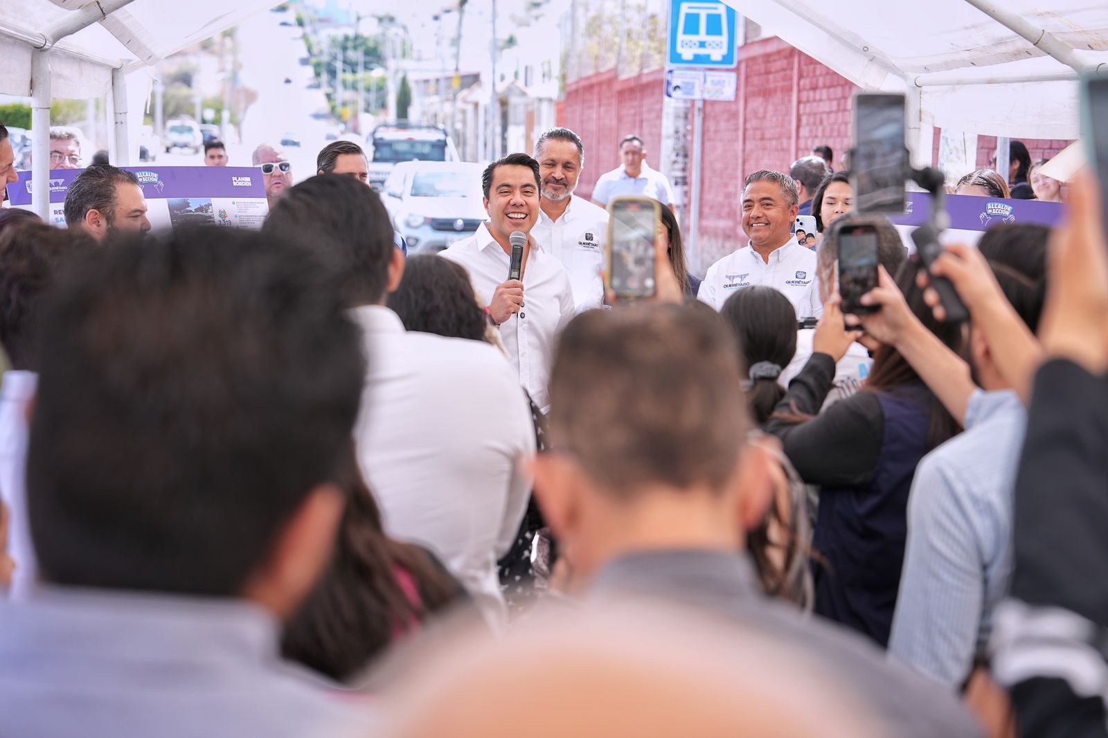 Imagen de Entrega Felifer Macías trabajos de “Alcalde en Acción” en Villas de Santiago 21