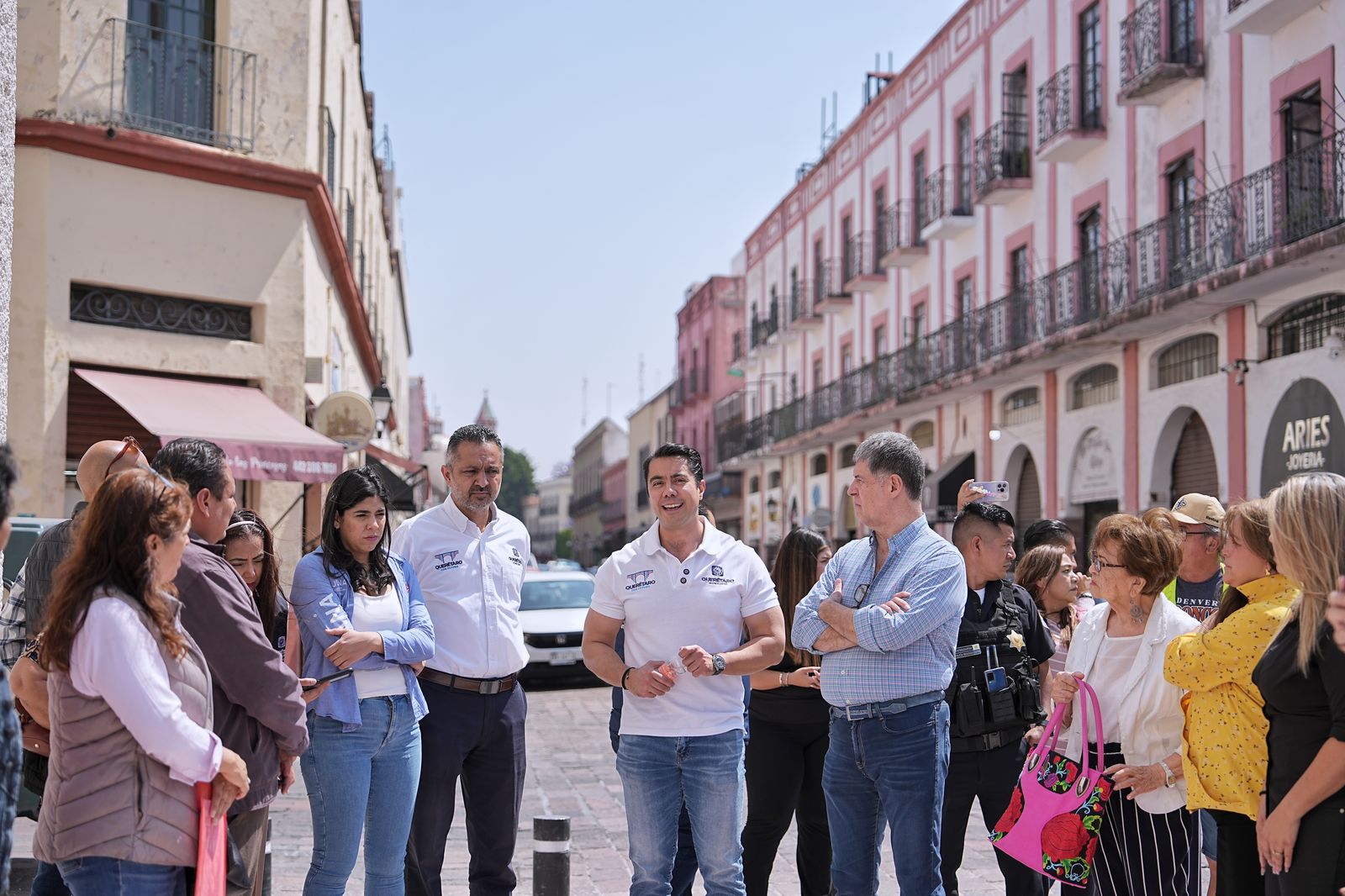 Imagen de Felifer Macías entrega rehabilitación de banquetas en el Centro Histórico para fortalecer la movilidad y la cultura 23