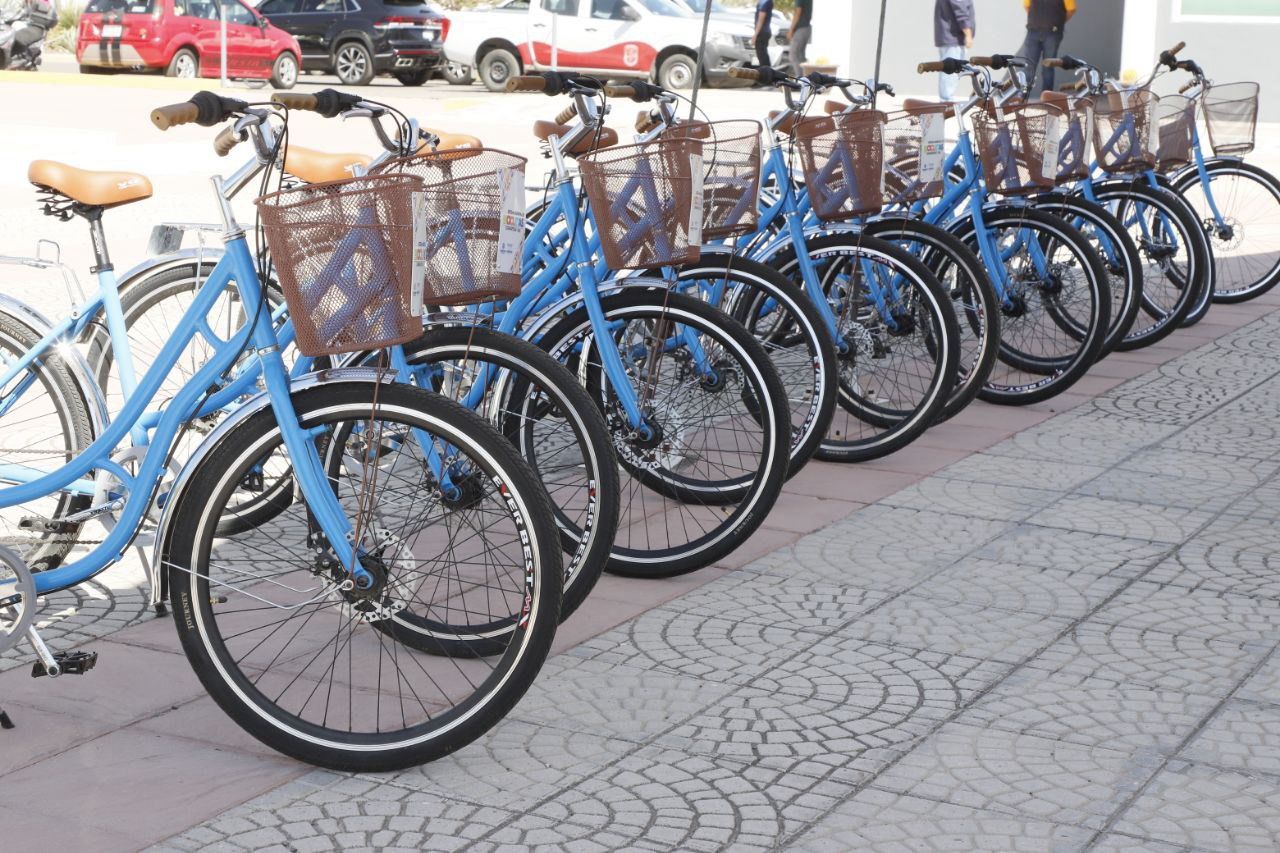 Imagen de Entrega Felifer Macías Sistema Municipal de Bicicletas Compartidas UAQ, en campus Aeropuerto 7