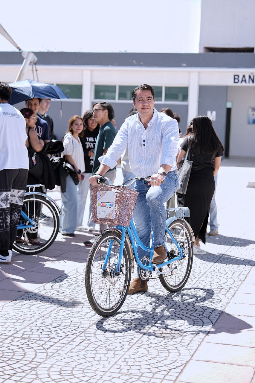 Imagen de Entrega Felifer Macías Sistema Municipal de Bicicletas Compartidas UAQ, en campus Aeropuerto 12
