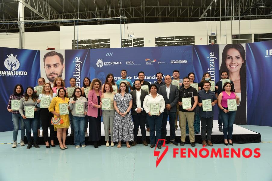 Reconocen a 80 Mipymes por capacitarse en temas de medio ambiente Reconocen a 80 Mipymes por capacitarse en temas de medio ambiente