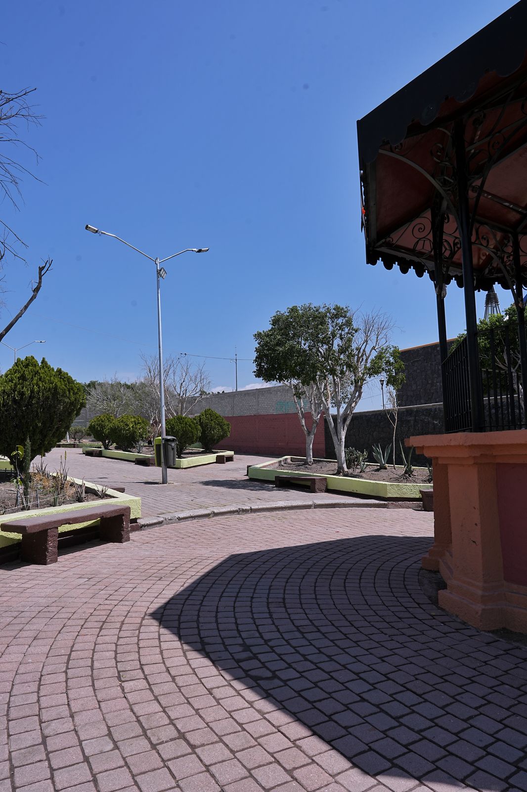 Imagen de Entrega Felifer Macías resultados de Alcalde en Acción en la colonia Cerrito Colorado 6