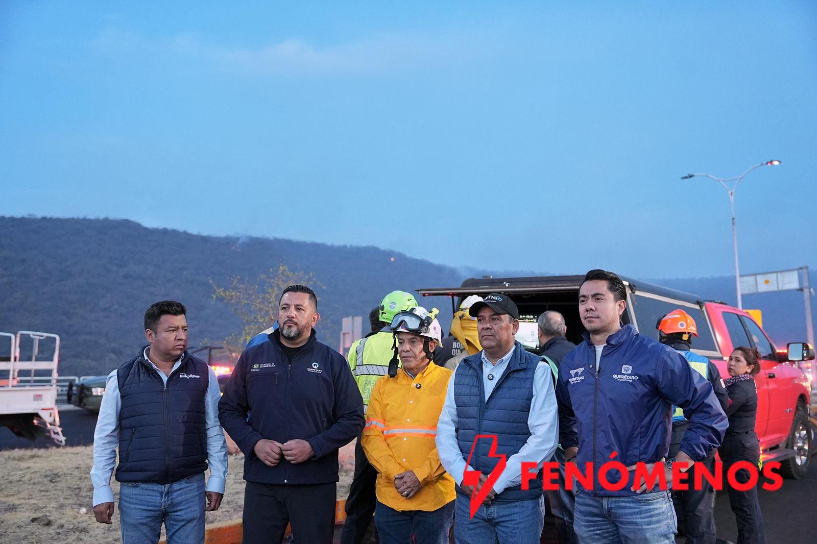 Visita Felifer Macías puesto de mando para la contención del incendio en la zona sur de la capital. Visita Felifer Macías puesto de mando para la contención del incendio en la zona sur de la capital.