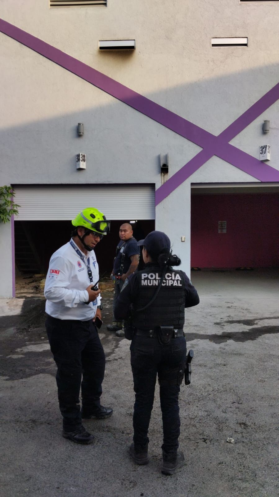 Imagen de Atienden cuerpos de emergencia incendio 21