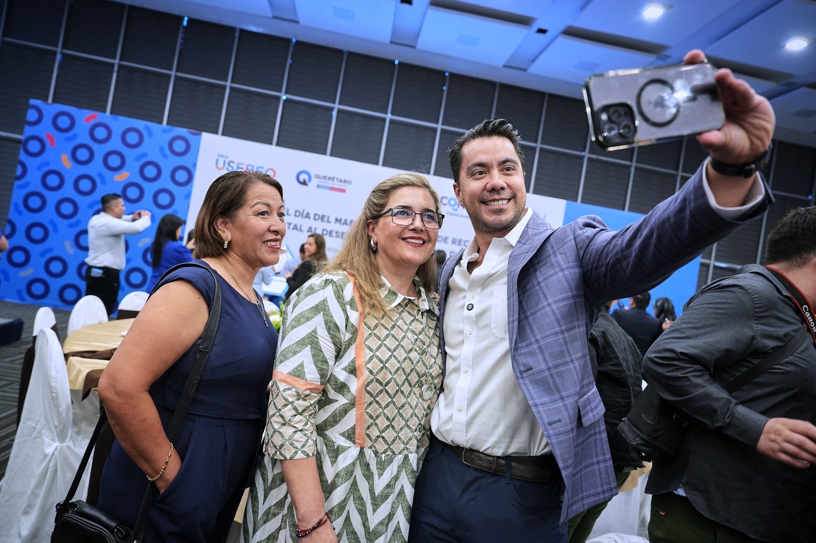 Imagen de Reconoce Felifer Macías a docentes por su compromiso con la educación de calidad 5