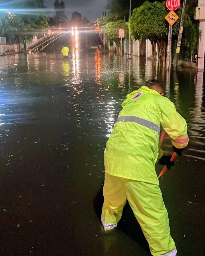 Imagen de Afectaciones menores por lluvias del sábado por la noche 13