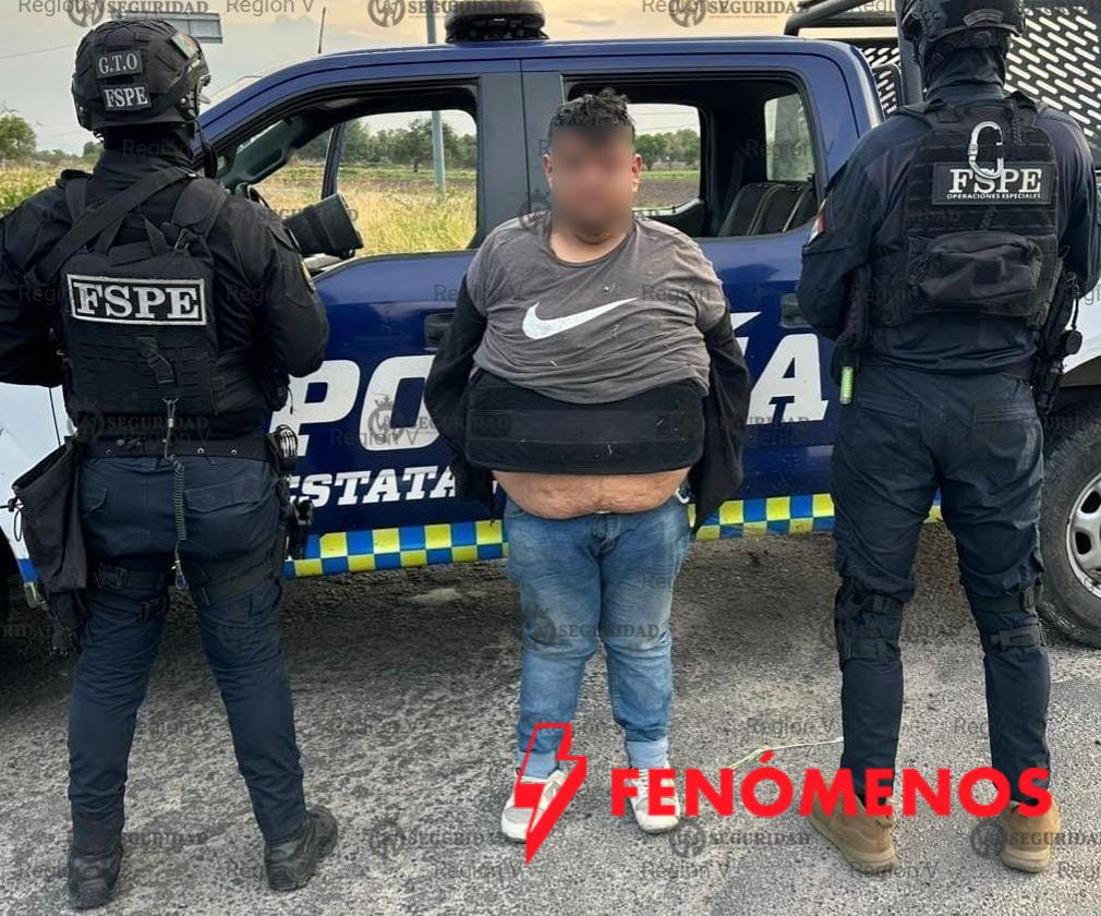 Detiene la Secretaría de Seguridad y Paz a hombre armado y asegura vehículo robado en Juventino Rosas Detiene la Secretaría de Seguridad y Paz a hombre armado y asegura vehículo robado en Juventino Rosas