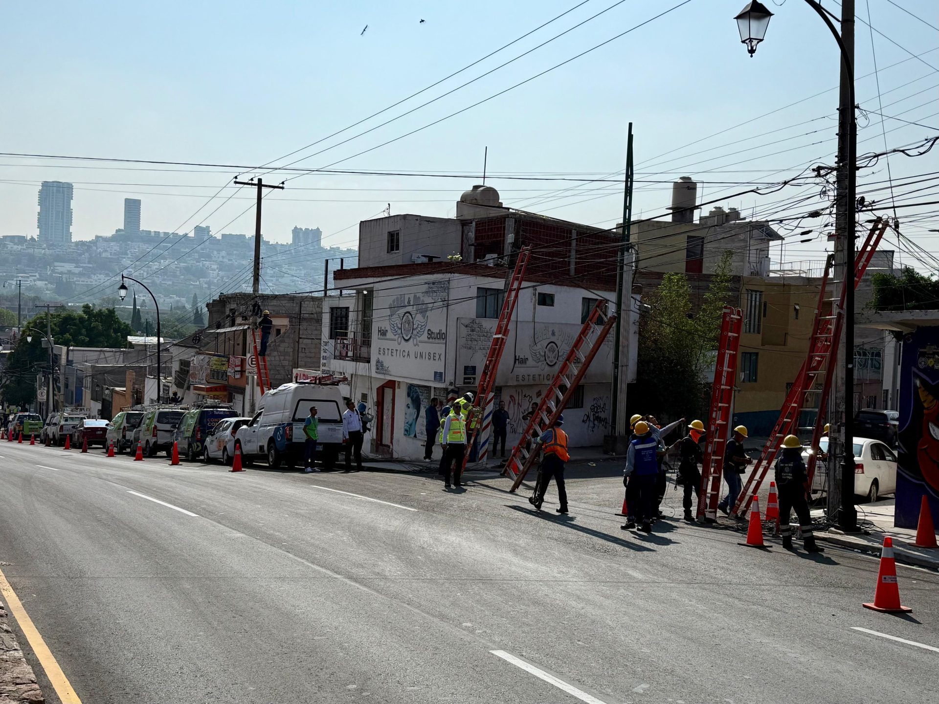Imagen de Suman 3.8 toneladas de cables en desuso retirados de la vía pública en Querétaro 5