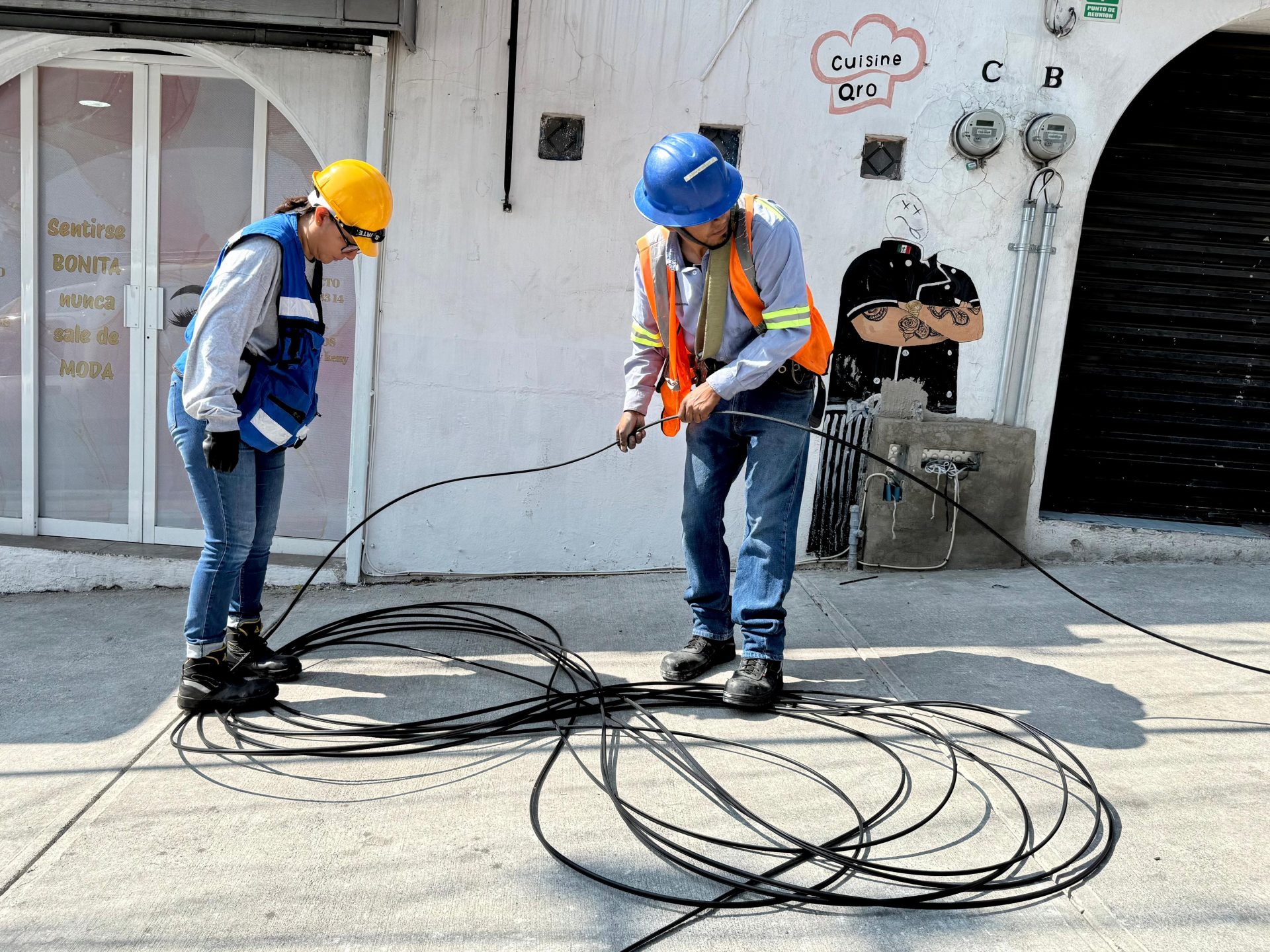 Imagen de Suman 3.8 toneladas de cables en desuso retirados de la vía pública en Querétaro 6