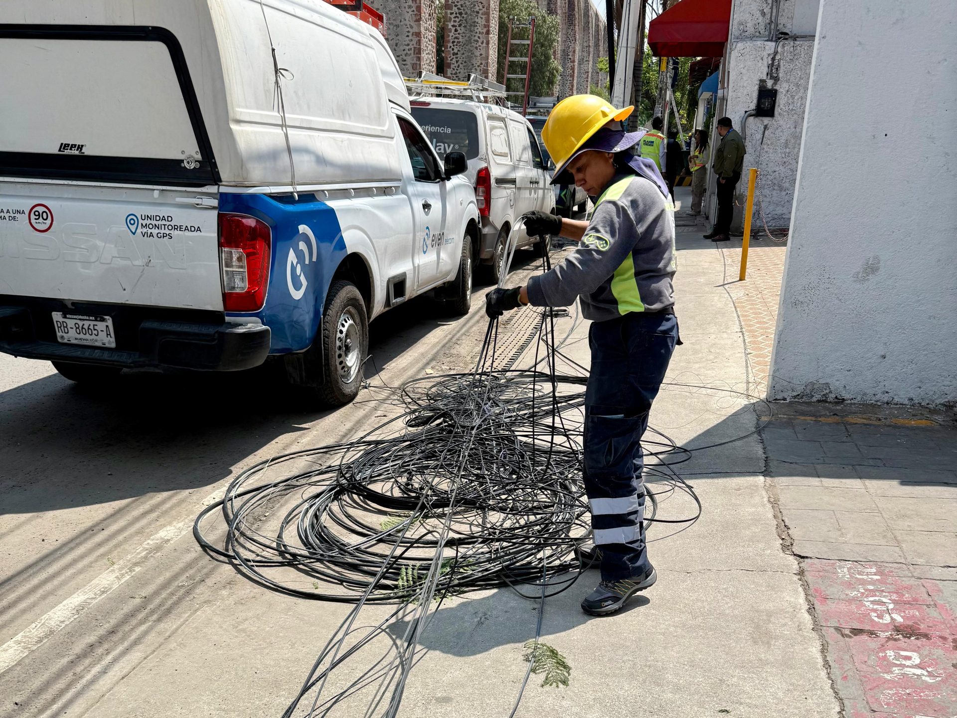 Imagen de Suman 3.8 toneladas de cables en desuso retirados de la vía pública en Querétaro 10