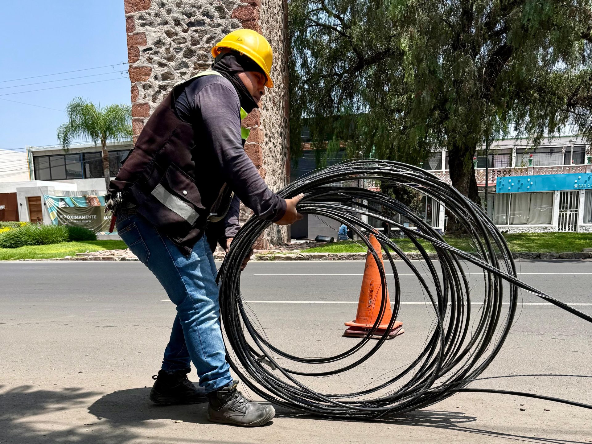 Imagen de Suman 3.8 toneladas de cables en desuso retirados de la vía pública en Querétaro 13