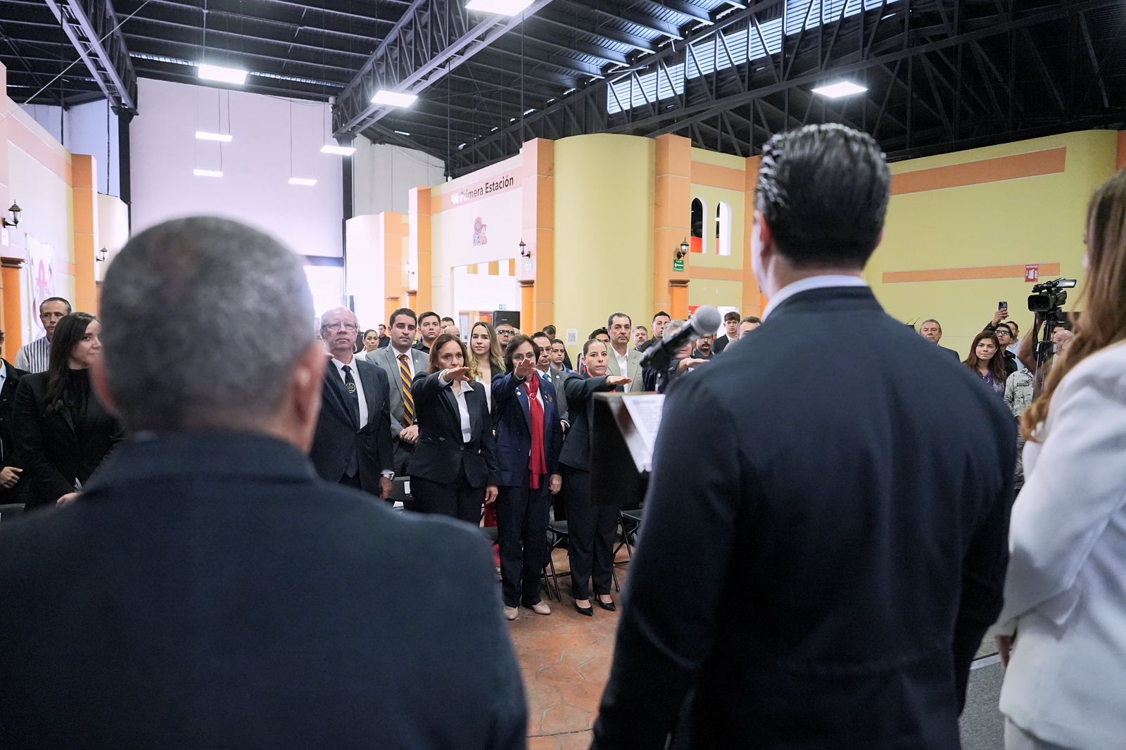Imagen de Encabeza Felifer Macías la toma de protesta del Consejo de Administración de Bomberos 2025-2027 7
