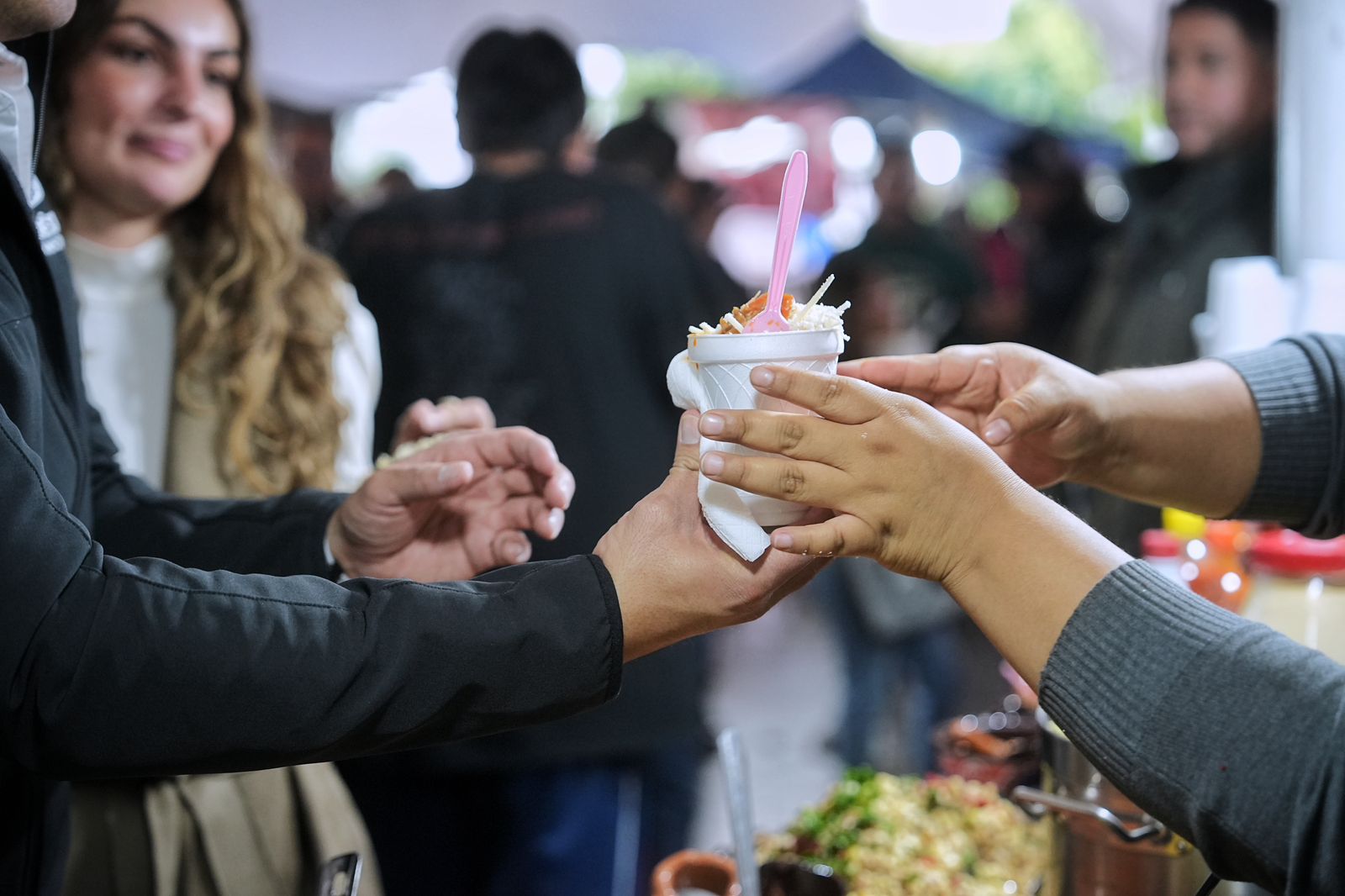 Imagen de Asiste Felifer Macías al Festival del Elote y el Esquite 17