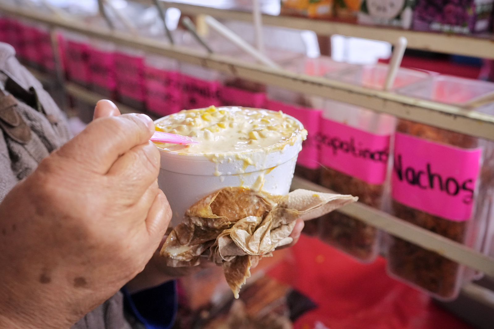 Imagen de Asiste Felifer Macías al Festival del Elote y el Esquite 18