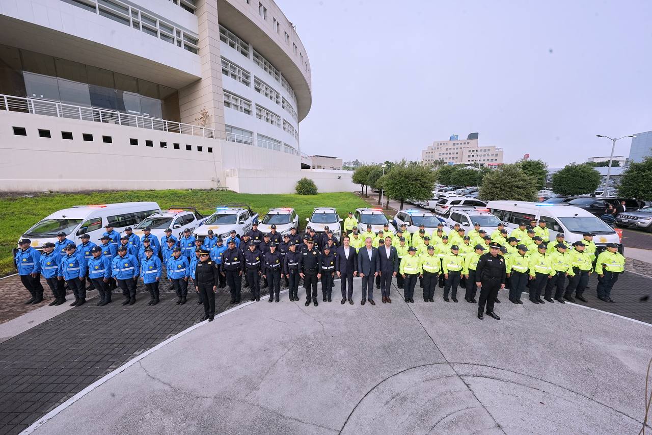 Imagen de Encabeza Felifer Macías el XXVII aniversario de la Secretaría de Seguridad Pública Municipal 5