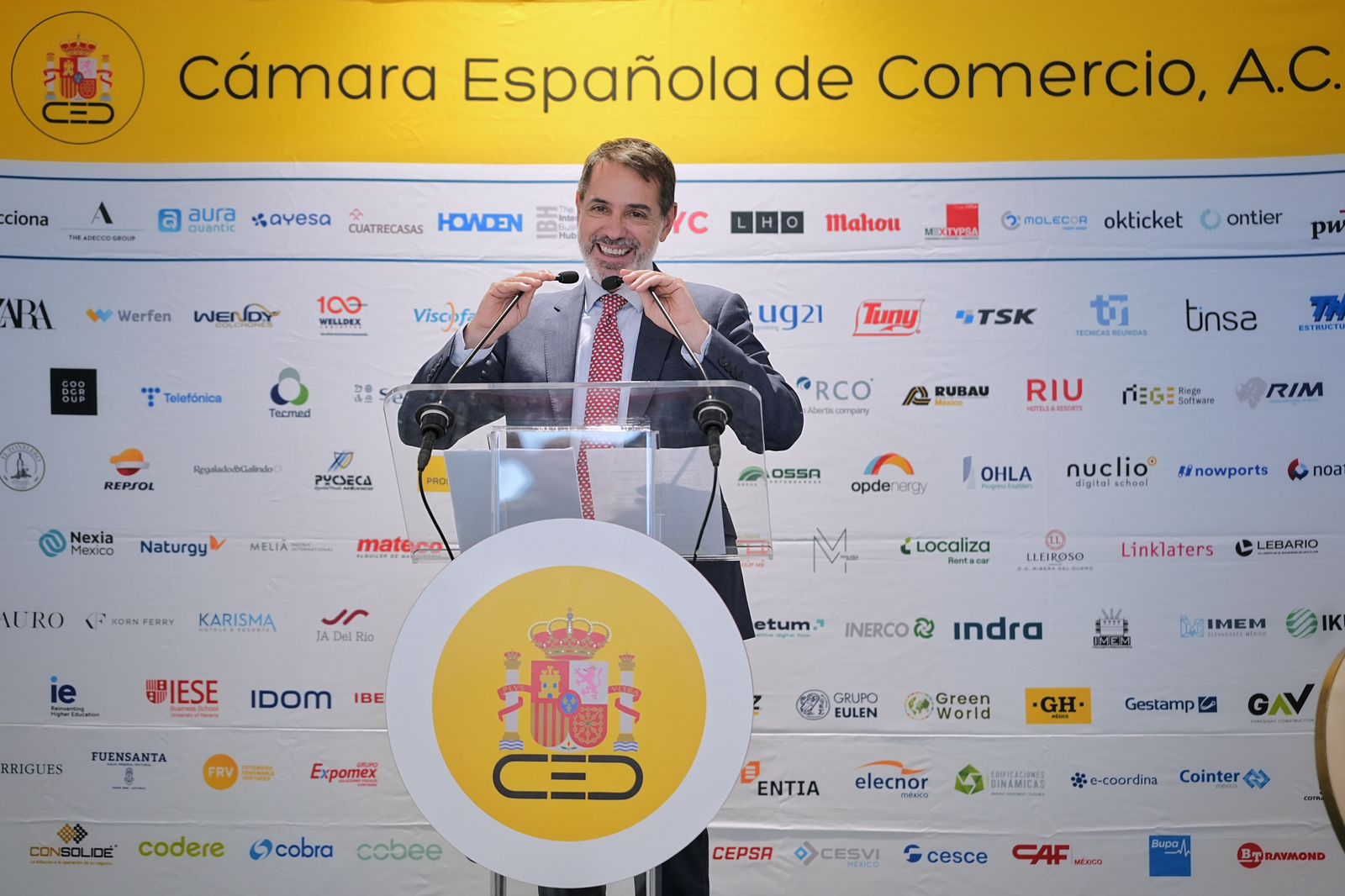 Imagen de Encabeza Felifer Macías encuentro con la Cámara Española de Comercio 10