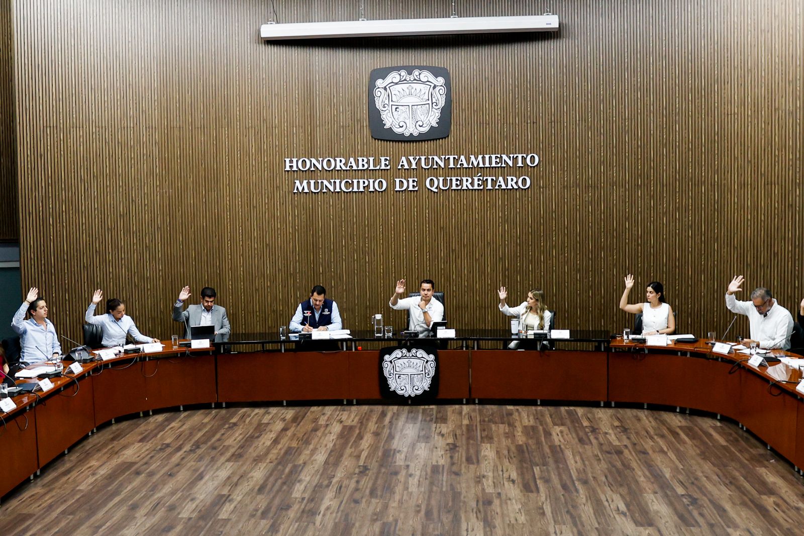 Imagen de Aprueba Ayuntamiento de Querétaro donación de vehículos a municipios queretanos 3