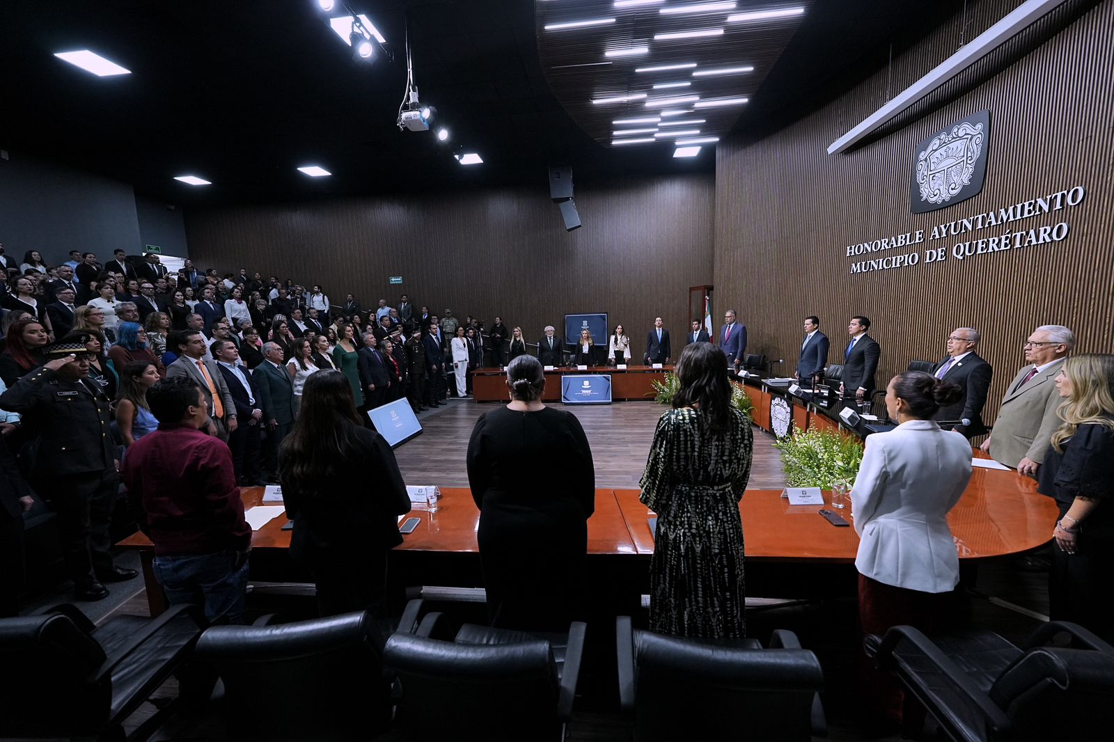Imagen de Entrega Ayuntamiento de Querétaro preseas y homenaje póstumo a queretanas y queretanos comprometidos con la sociedad 3