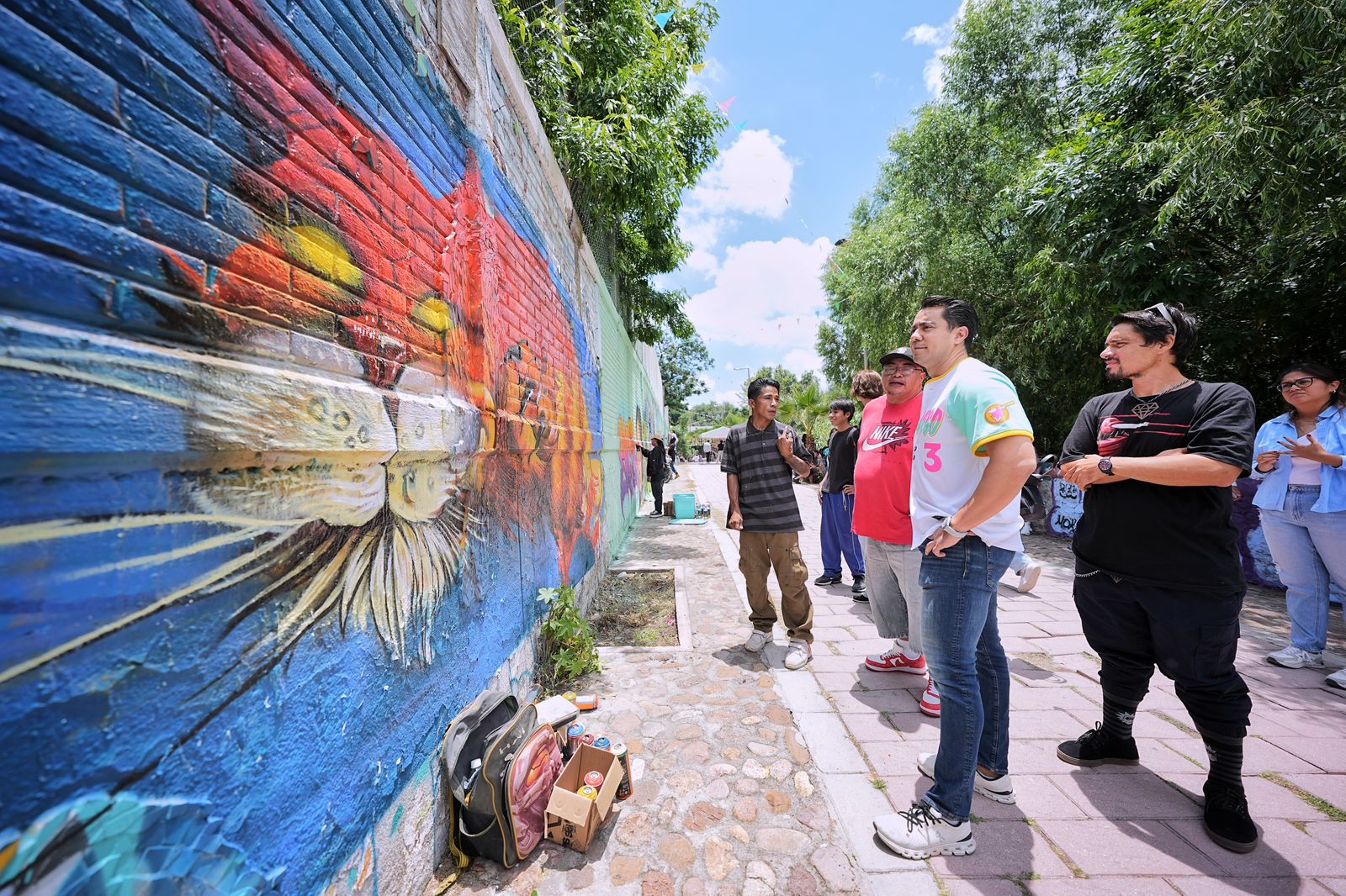 Imagen de Felifer Macías fortalece el arte urbano y el orgullo de barrio en Hércules 13