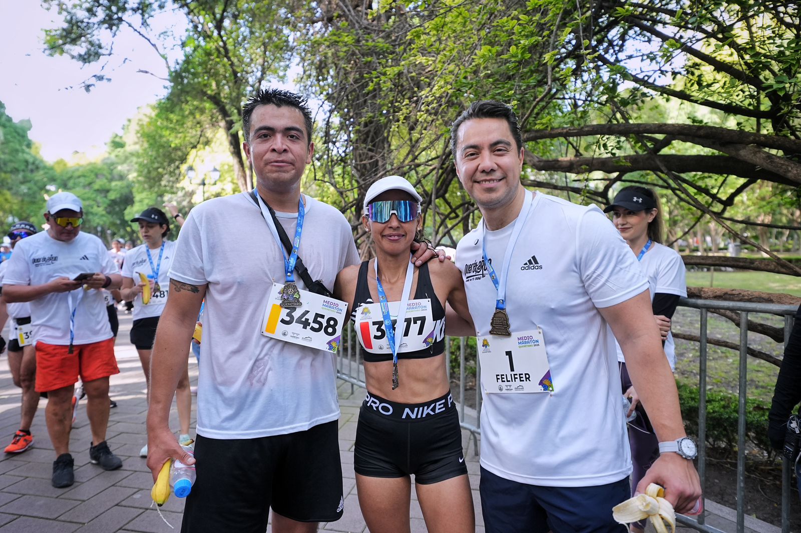 Imagen de Encabeza Felifer Macías Medio Maratón por el 494 aniversario de Querétaro 5