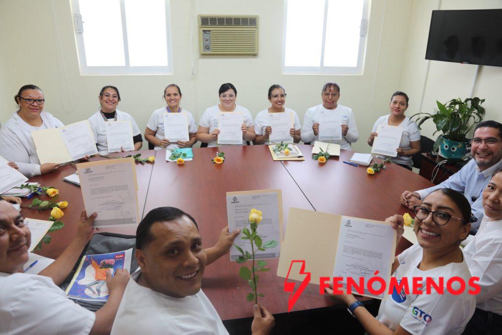 SSG otorgó 20 notas buenas a personal de salud comprometido. SSG otorgó 20 notas buenas a personal de salud comprometido.